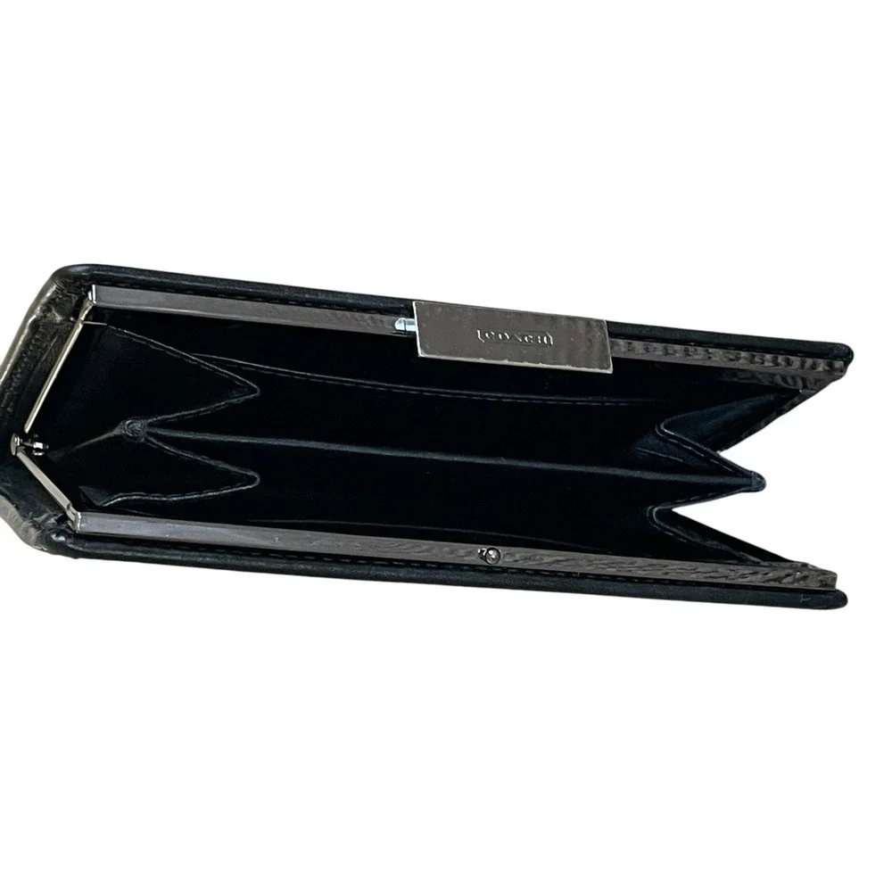 COACH Small Black Smooth Leather Silver Tone Kiss Lock Accordian-Style Wallet